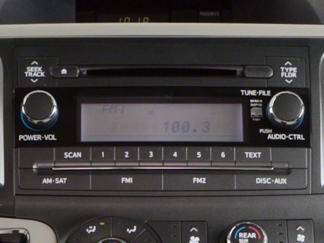 2012 Toyota Sienna LE 8 Passenger