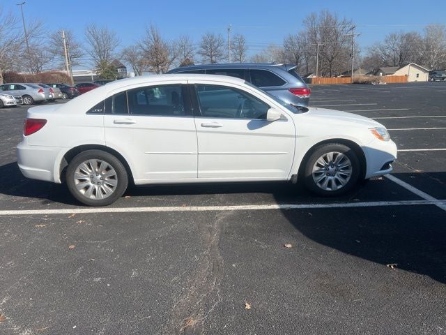 2014 Chrysler 200 LX
