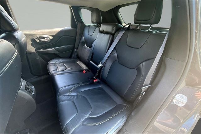 2020 Jeep Cherokee Lux
