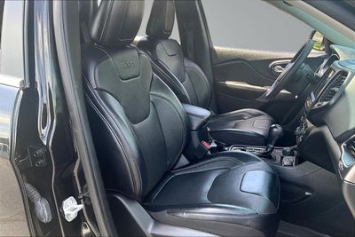 2022 Jeep Cherokee Latitude Lux