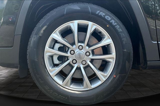 2022 Jeep Cherokee Latitude Lux
