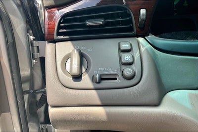 2005 Cadillac DeVille Base