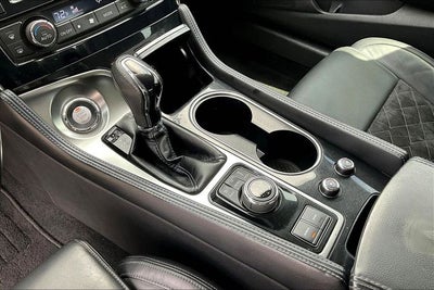 2017 Nissan Maxima SR