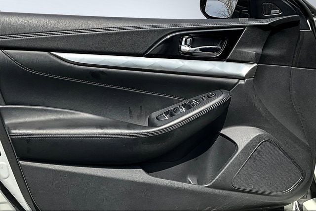 2017 Nissan Maxima SR