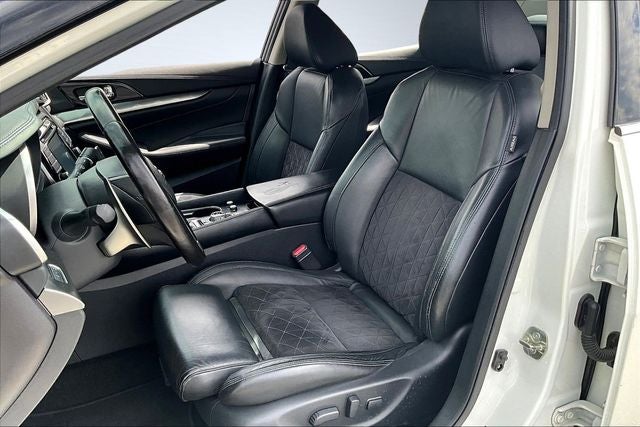 2017 Nissan Maxima SR