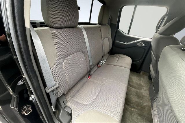 2015 Nissan Frontier SV