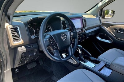 2024 Nissan Frontier SV