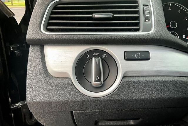 2013 Volkswagen Passat 2.5 SE w/Sunroof