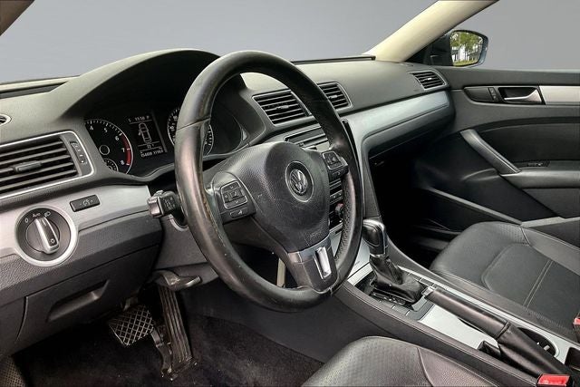 2013 Volkswagen Passat 2.5 SE w/Sunroof
