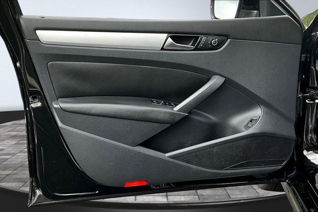 2013 Volkswagen Passat 2.5 SE w/Sunroof