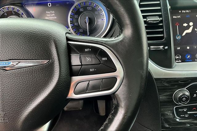 2021 Chrysler 300 Touring