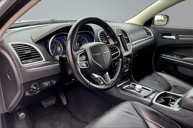 2021 Chrysler 300 Touring