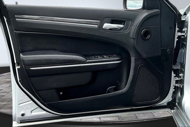 2021 Chrysler 300 Touring