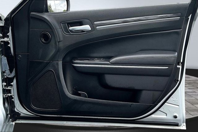 2021 Chrysler 300 Touring