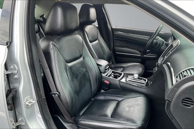 2021 Chrysler 300 Touring