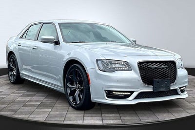 2021 Chrysler 300 Touring