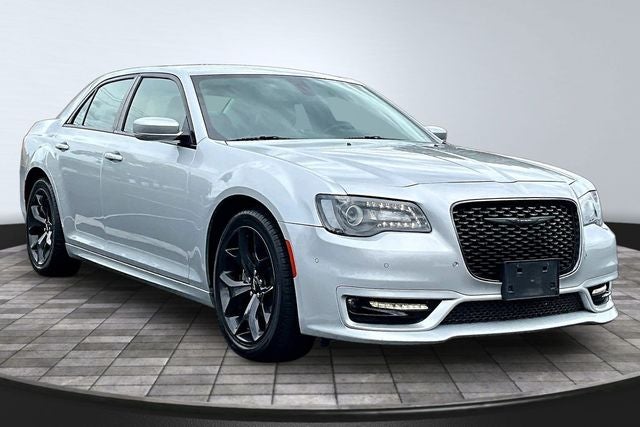 2021 Chrysler 300 Touring