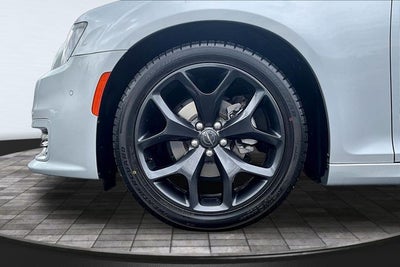 2021 Chrysler 300 Touring