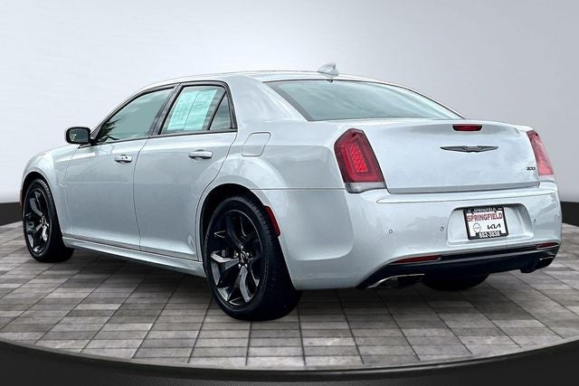 2021 Chrysler 300 Touring