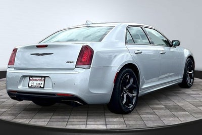 2021 Chrysler 300 Touring