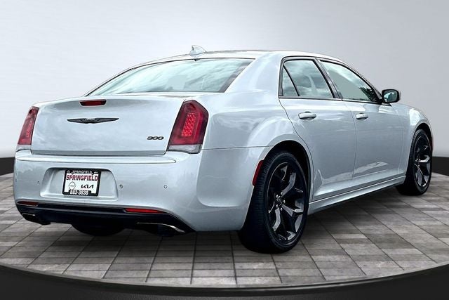 2021 Chrysler 300 Touring