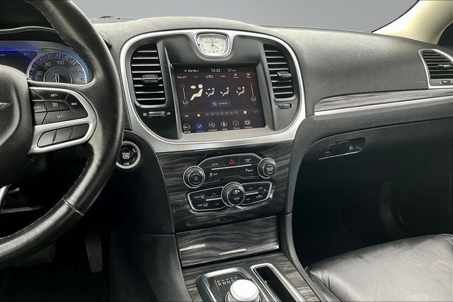 2021 Chrysler 300 Touring