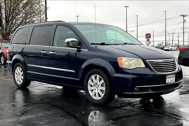 2012 Chrysler Town & Country Touring-L