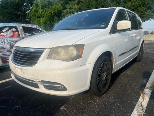 2014 Chrysler Town & Country S