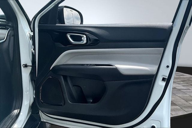 2025 Jeep Compass Limited - Photo 27