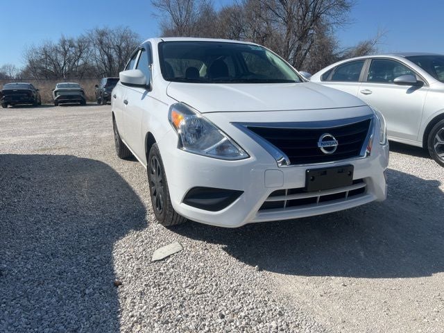 2017 Nissan Versa 1.6 S