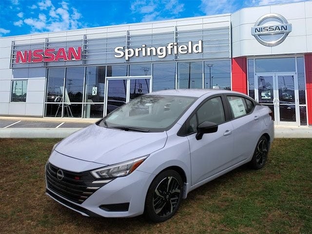 2025 Nissan Versa 1.6 SR