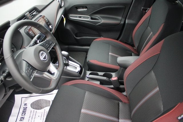 2025 Nissan Versa 1.6 SR