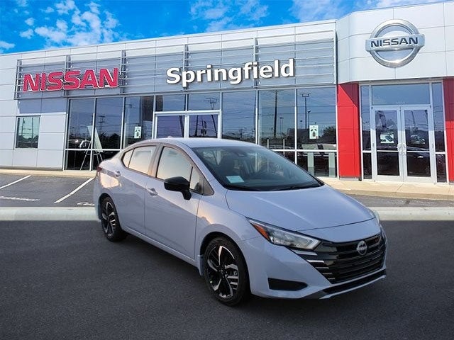 2025 Nissan Versa 1.6 SR