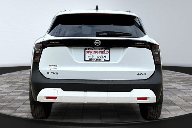 2027 Nissan Kicks SV