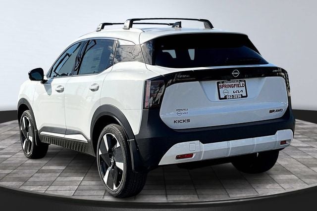 2026 Nissan Kicks SR