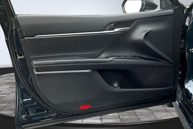 2020 Toyota Camry Hybrid LE