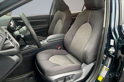 2020 Toyota Camry Hybrid LE