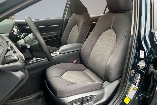 2020 Toyota Camry Hybrid LE