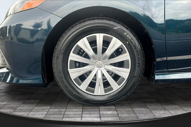 2020 Toyota Camry Hybrid LE