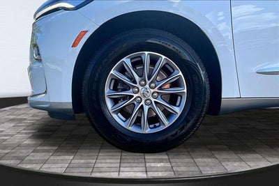 2024 Buick Enclave Essence