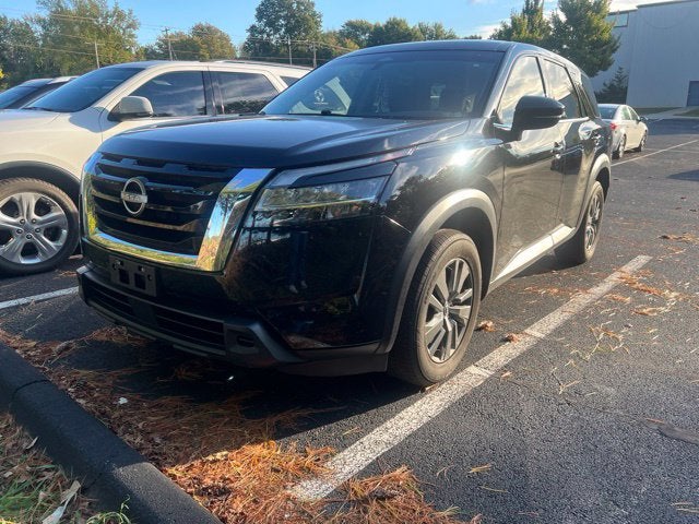 2022 Nissan Pathfinder S