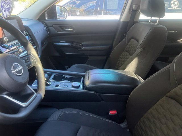 2022 Nissan Pathfinder S