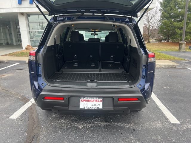 2024 Nissan Pathfinder SV