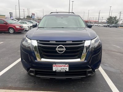 2024 Nissan Pathfinder SV
