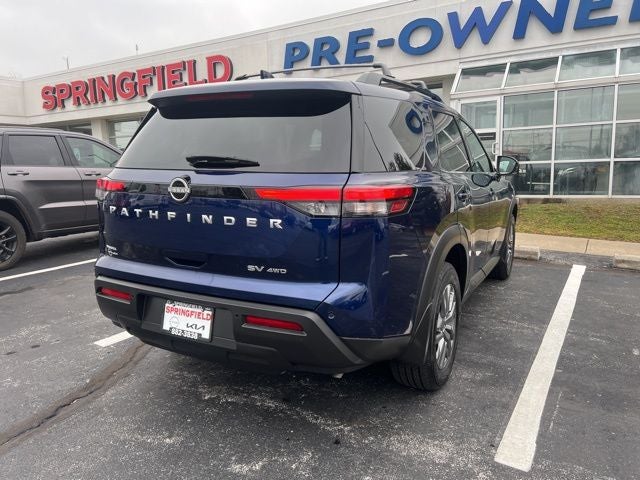 2024 Nissan Pathfinder SV