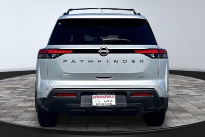 2025 Nissan Pathfinder SV