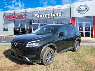 2025 Nissan Pathfinder SV