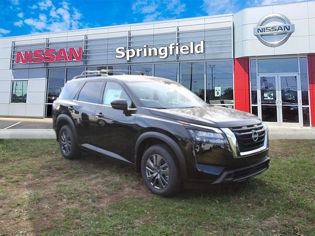 2025 Nissan Pathfinder SV