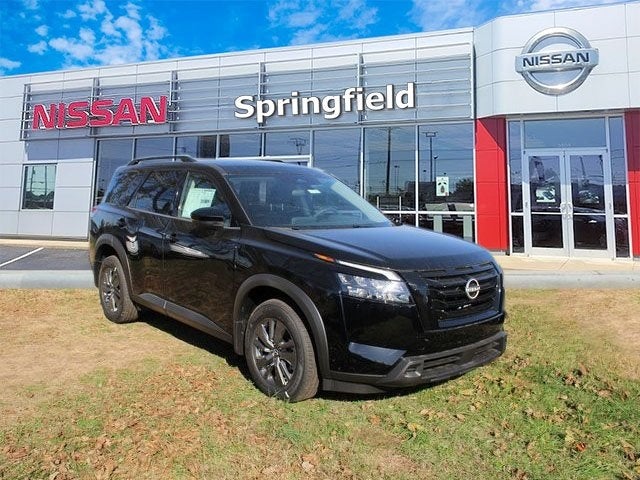 2025 Nissan Pathfinder SV