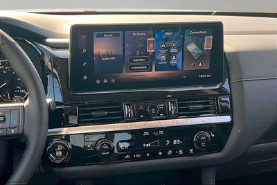 2026 Nissan Pathfinder SV